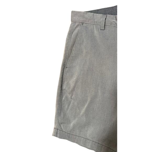 Banana Republic Aiden Shorts Blue Dobby Size 32 9” Inseam Classic Fit Preppy EUC - Picture 2 of 8